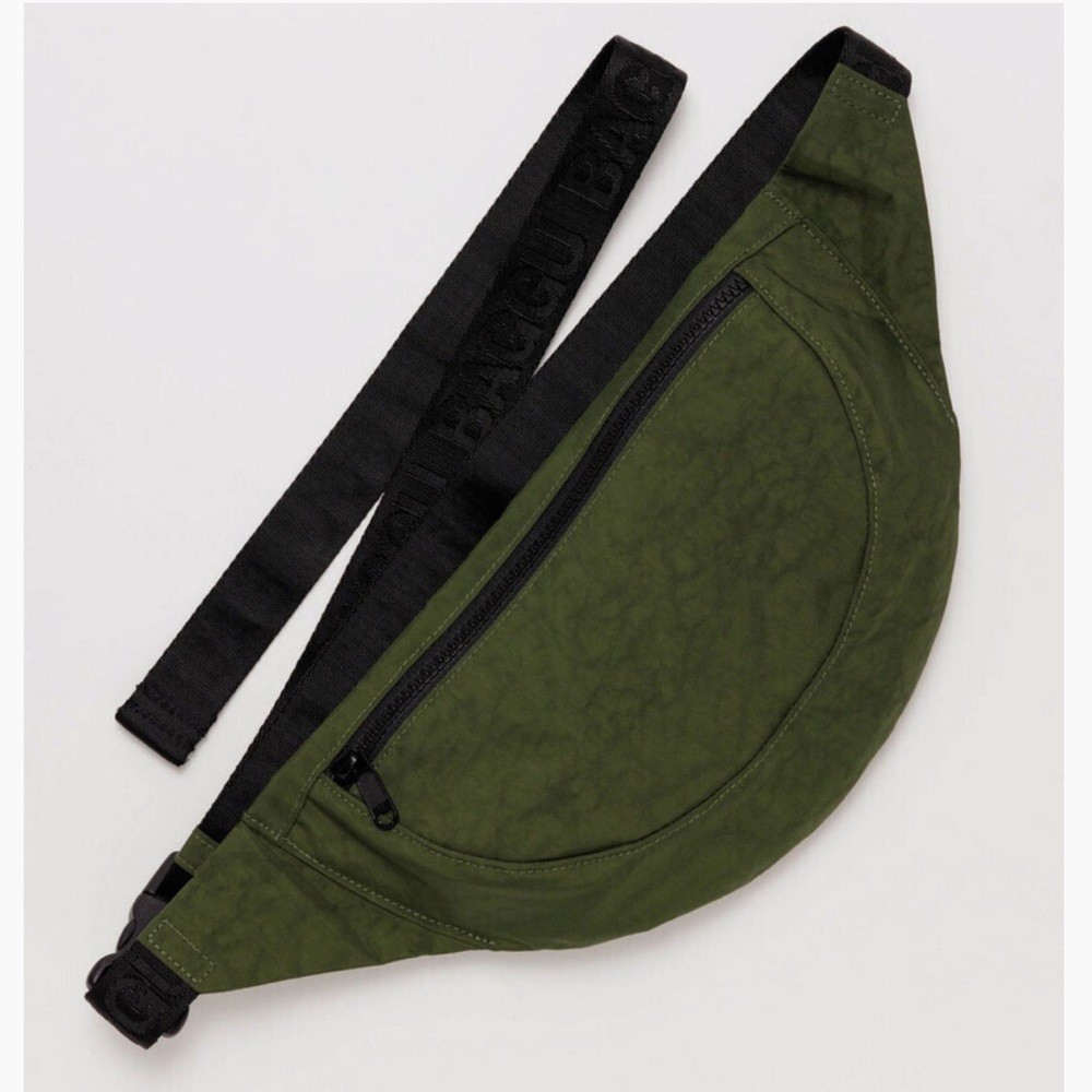 Baggu crescent Fanny pack in bay laurel (forest green)